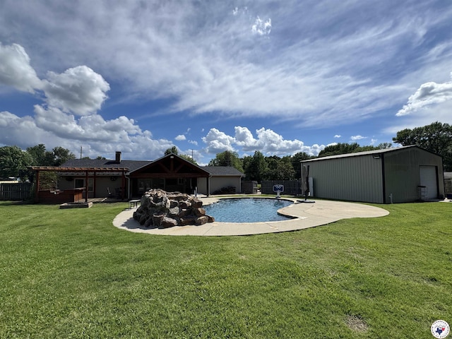 6515 N Kings Hwy, Texarkana, TX 75503 - view of swimming pool featuring a patio area and an outdoor structure