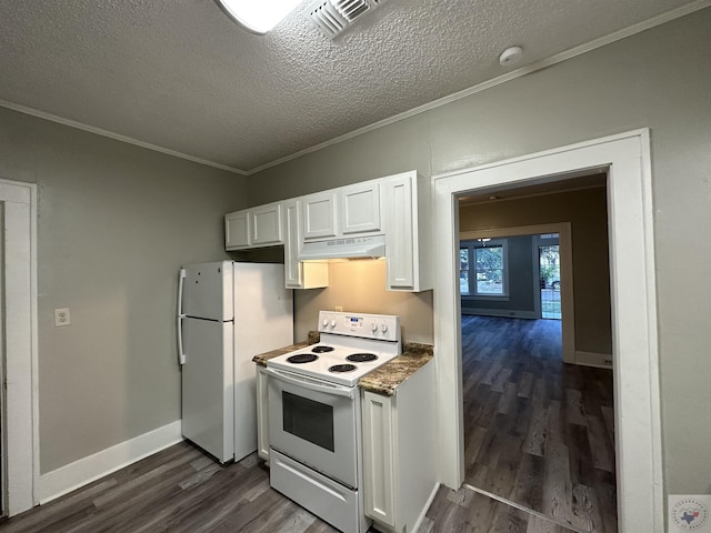 kitchen featuring dark wood-type flooring, white cabinetry, white appliances, a textured ceiling, and ornamental molding