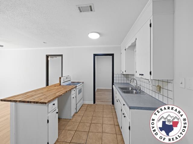 417 Carroll Ave, Wake Village, TX 75501 - photo 5