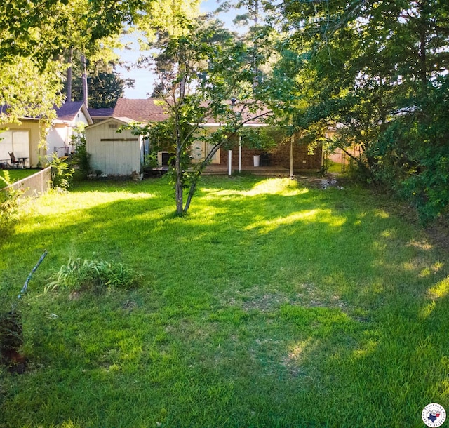 417 Carroll Ave, Wake Village, TX 75501 - photo 21