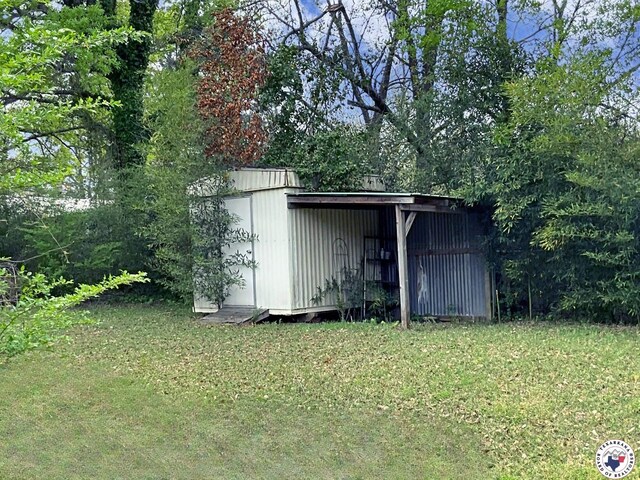 605 Pecan St, Queen City, TX 75572 - photo 10