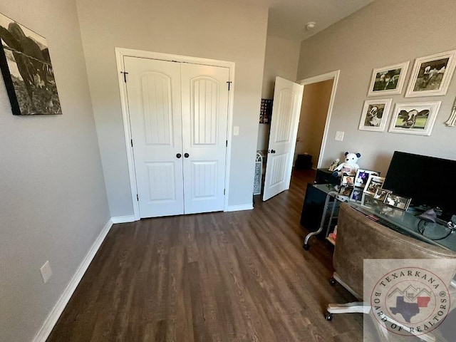 office area with dark wood-type flooring