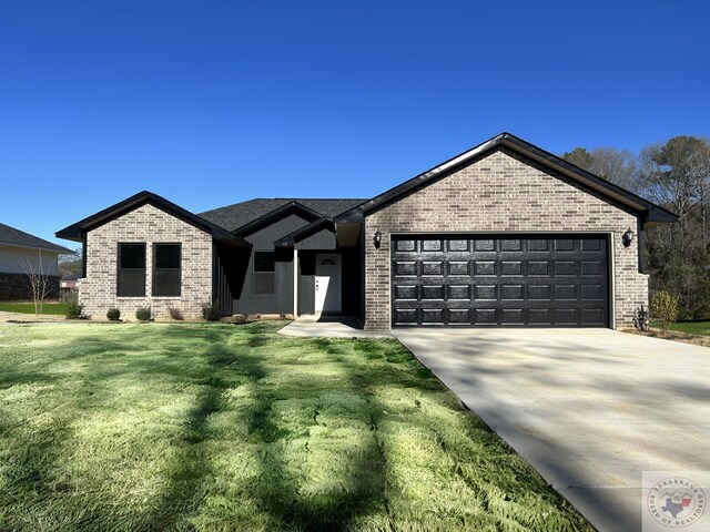 112 Village Pl, Wake Village, TX 75501 - photo 1