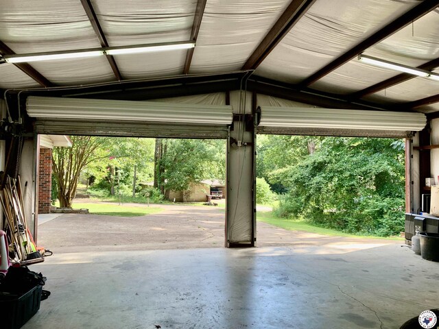 308 Eleanor St, Atlanta, TX 75551 - view of garage