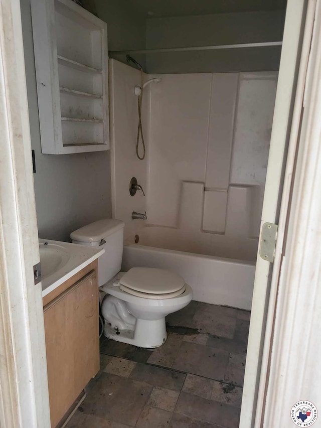 3325 Findley St, Texarkana, TX 75501 - bathroom with toilet, vanity, and bathtub / shower combination