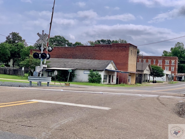 105 Main St, Bloomburg, TX 75556 - photo 1