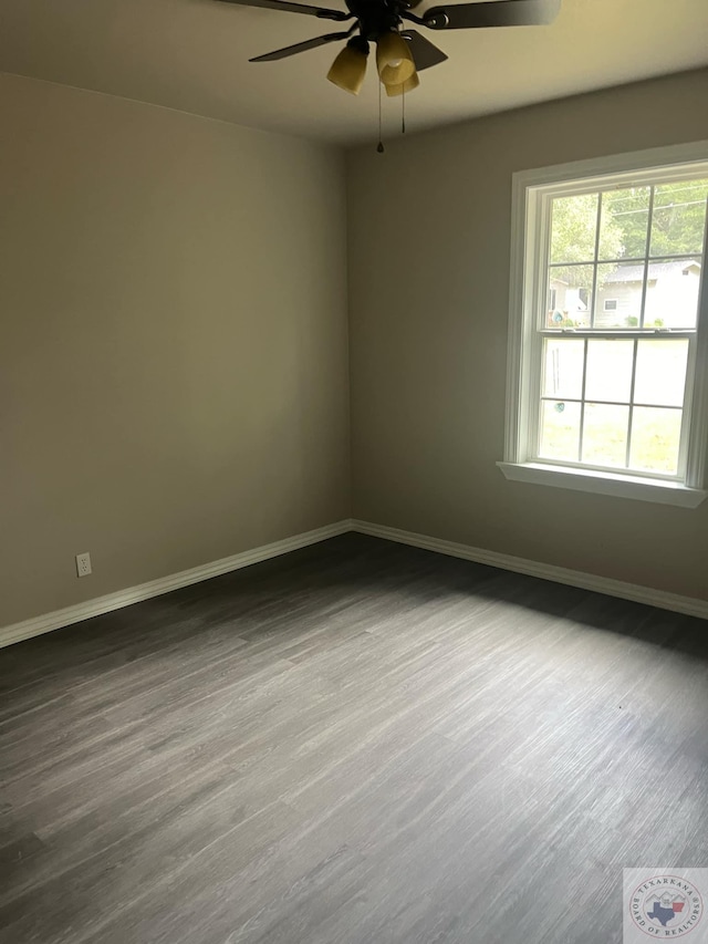 empty room with ceiling fan