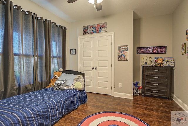 80 Chester Field Cir, Texarkana, TX 75503 - bedroom featuring dark wood-type flooring, baseboards, a ceiling fan, and vaulted ceiling