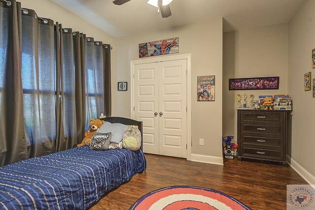 80 Chester Field Cir, Texarkana, TX 75503 - bedroom featuring dark wood-type flooring, baseboards, a ceiling fan, and vaulted ceiling