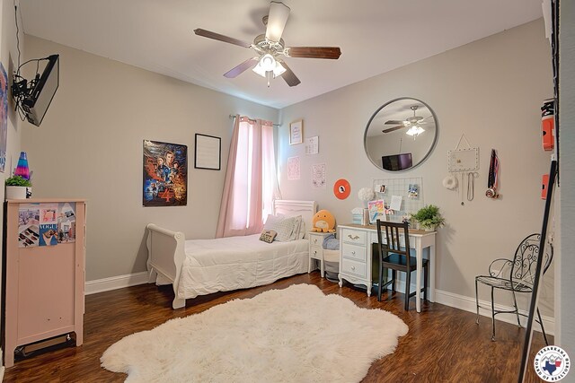 80 Chester Field Cir, Texarkana, TX 75503 - bedroom featuring baseboards, wood finished floors, and ceiling fan