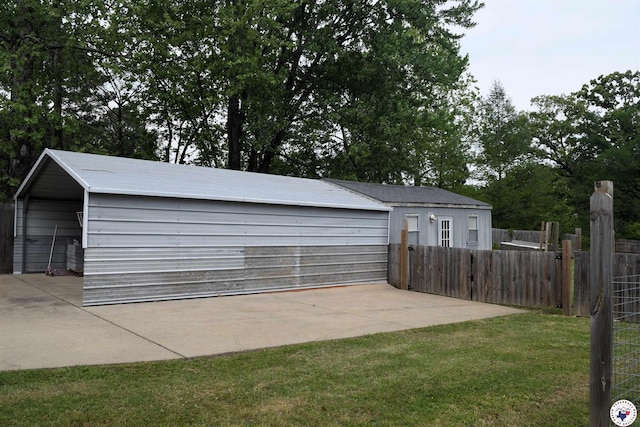 garage featuring fence