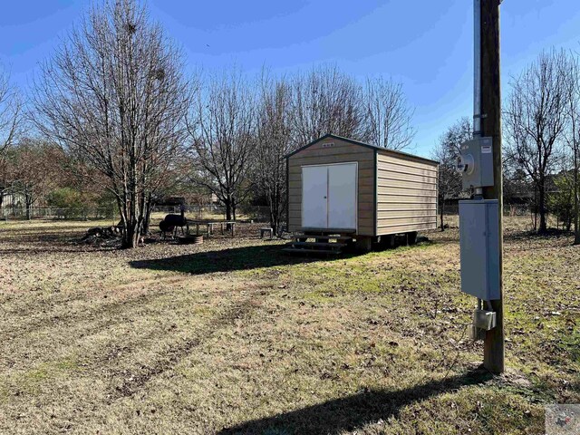 204 Browning Dr, Hooks, TX 75561