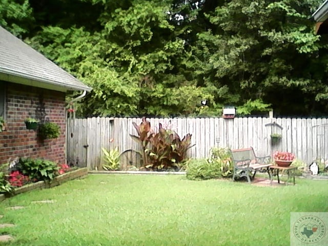 130 Westline Rd, Wake Village, TX 75501 - view of yard