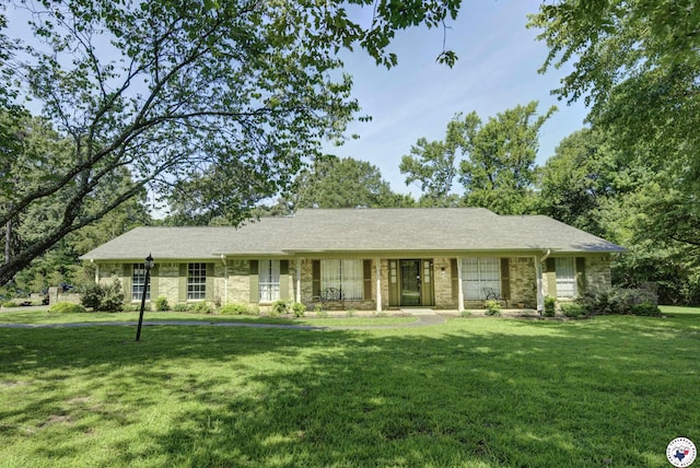 13 Holly Ridge Dr, Texarkana, TX 75503 - single story home with a front lawn