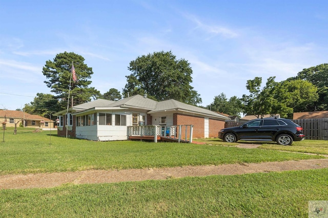 view of front of house with a front yard