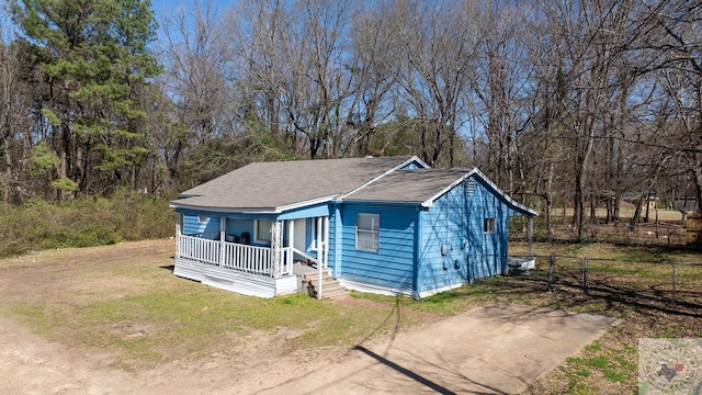 view of front of home featuring covered porch