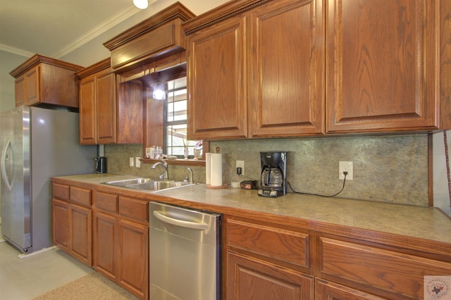 kitchen featuring sink, appliances with stainless steel finishes, crown molding, and tasteful backsplash