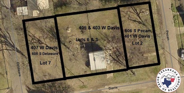 606 S Pecan St, Clarksville, TX 75426