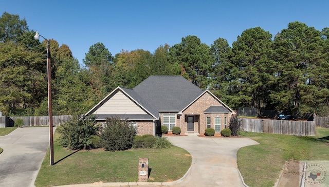 Listing photo 3 for 6715 Lawson Cir, Texarkana TX 75503