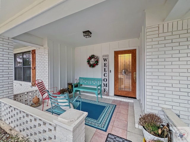 property entrance with a porch