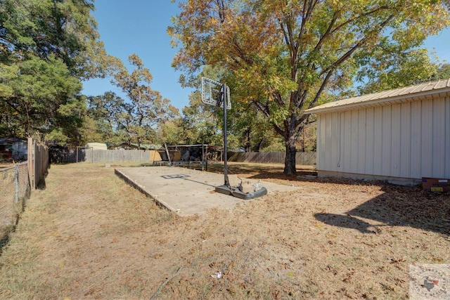 view of yard featuring a patio area