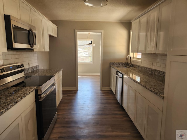 313 Eleanor St, Atlanta, TX 75551 - photo 5