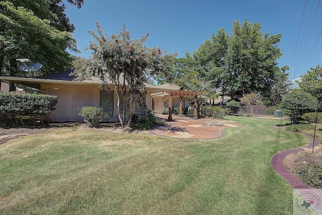 view of yard featuring a patio