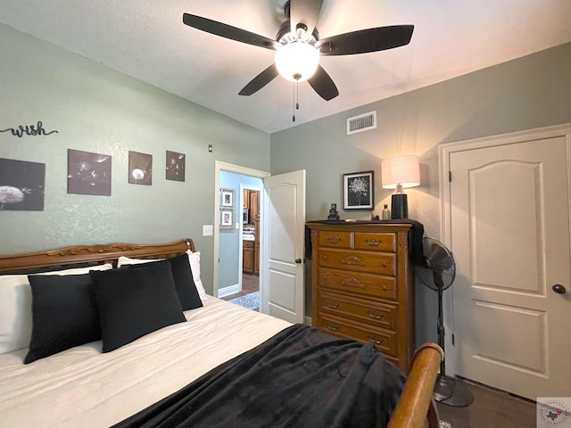 bedroom featuring ceiling fan