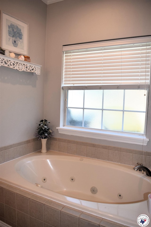 2905 Landon Ln, Texarkana, TX 75503 - full bath featuring a tub with jets