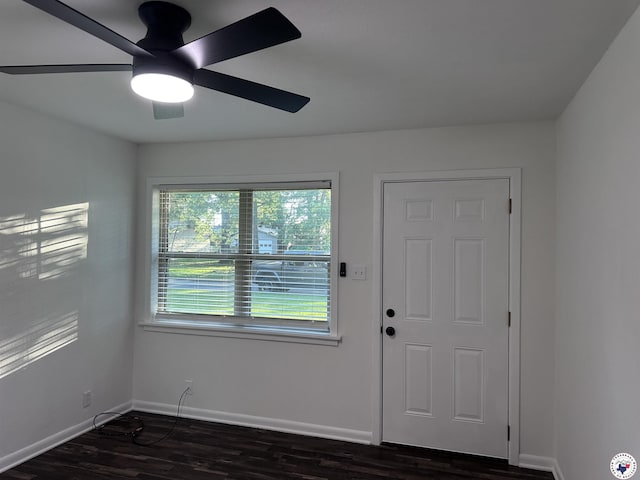 3706 Greenwood St, Texarkana, AR 71854 - foyer entrance featuring baseboards, dark wood-style floors, and ceiling fan