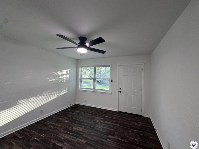 3706 Greenwood St, Texarkana, AR 71854 - unfurnished room featuring dark wood finished floors, baseboards, and ceiling fan