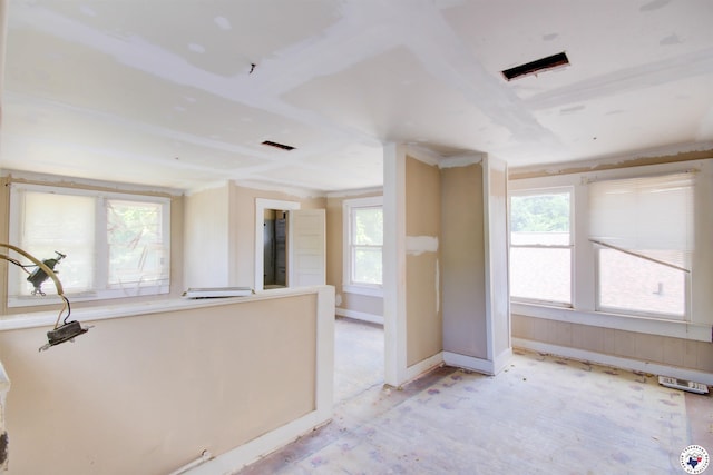 2101 Hazel St, Texarkana, TX 75501 - spare room featuring baseboards