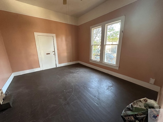 spare room featuring ceiling fan