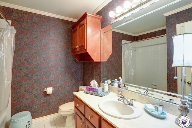 6632 Lakeridge Dr, Texarkana, TX 75503 - full bath featuring tile patterned floors, baseboards, ornamental molding, toilet, and vanity