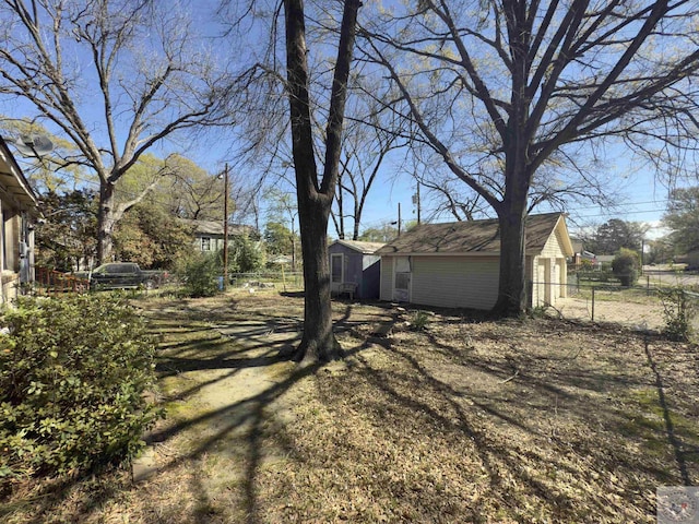 1302 Hickory St, Texarkana, AR 71854 - view of yard with fence