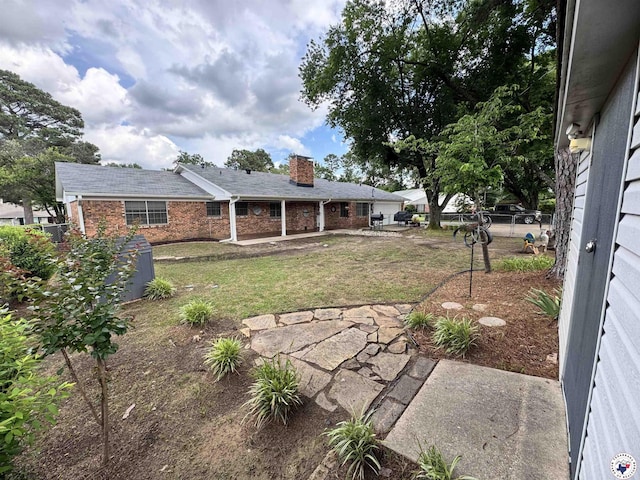 3905 Colorado St, Texarkana, TX 75503 - view of yard with a patio area