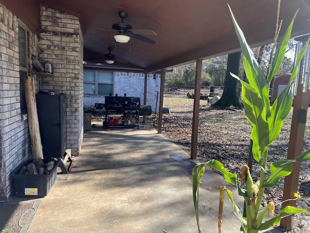 view of patio with ceiling fan