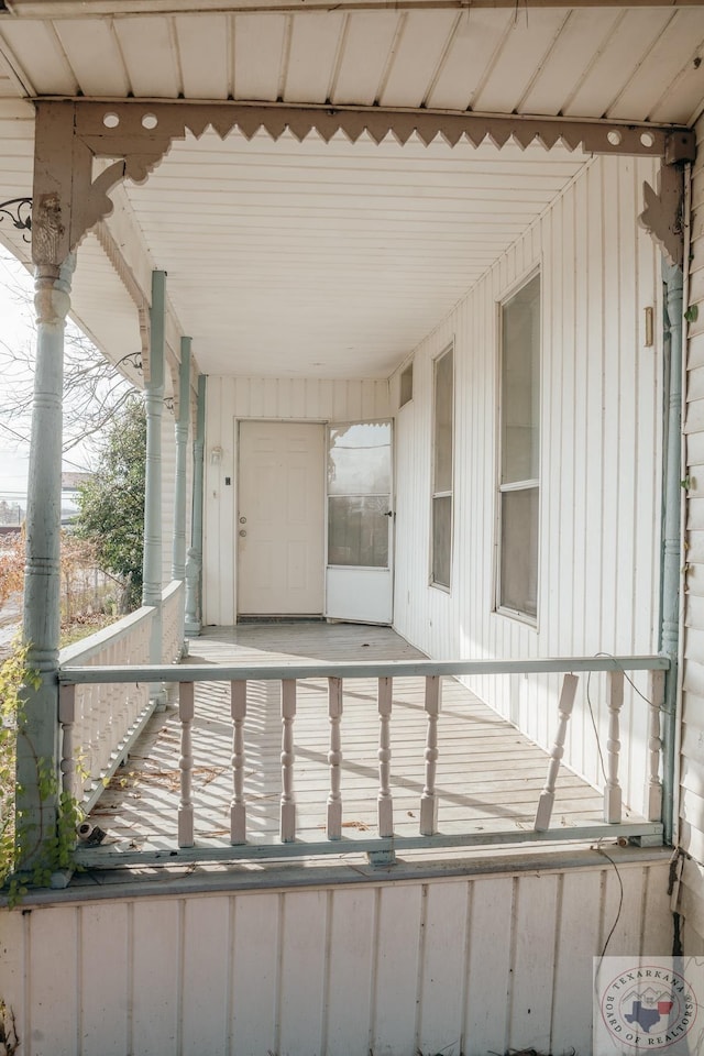 exterior space featuring a porch