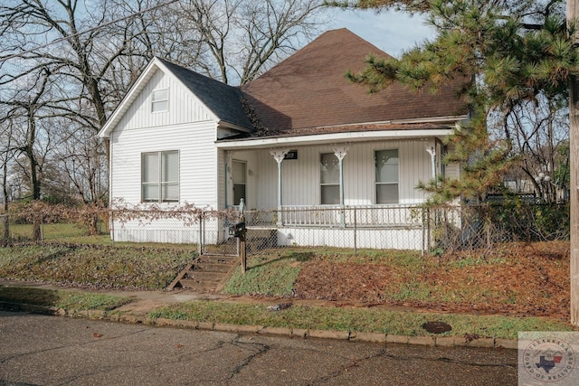 view of front of home featuring a porch