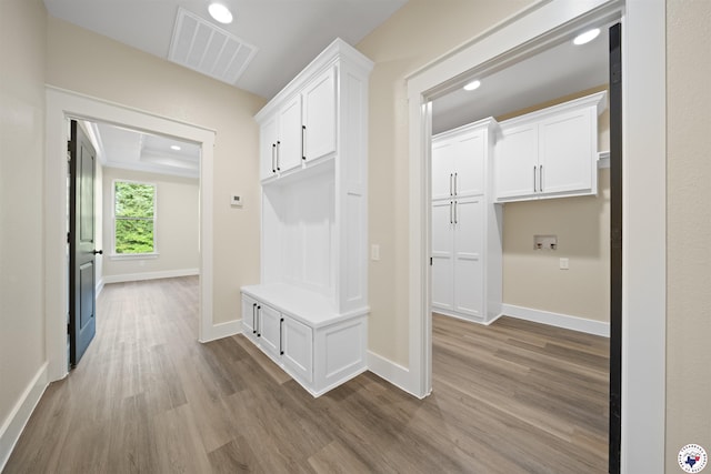 8405 Mandarin Cv, Texarkana, TX 75503 - mudroom featuring recessed lighting, visible vents, baseboards, and dark wood finished floors