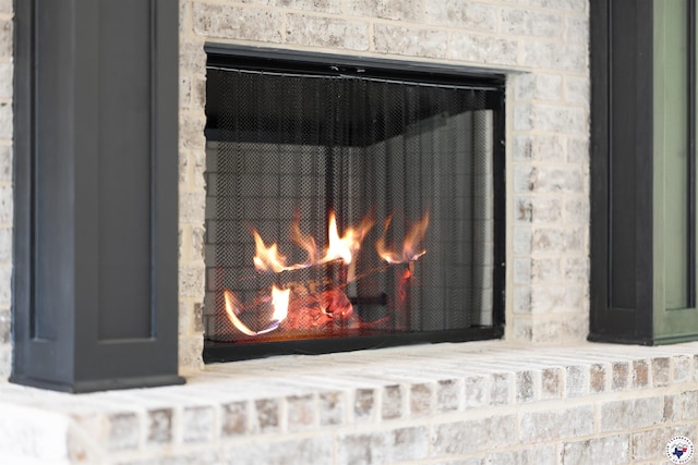 8405 Mandarin Cv, Texarkana, TX 75503 - room details with a fireplace