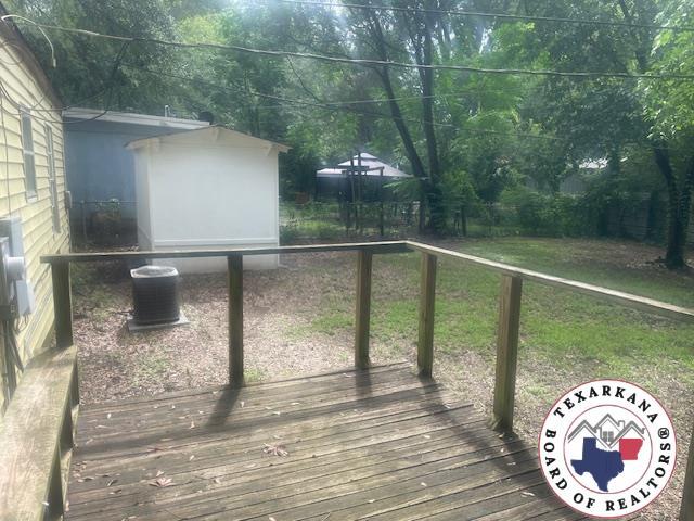 741 Macarthur Ave, Wake Village, TX 75501 - photo 18