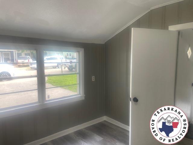 741 Macarthur Ave, Wake Village, TX 75501 - photo 10
