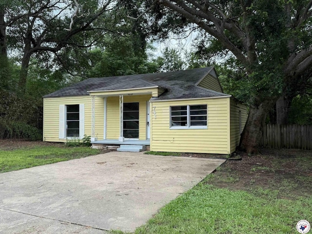 741 Macarthur Ave, Wake Village, TX 75501 - photo 2