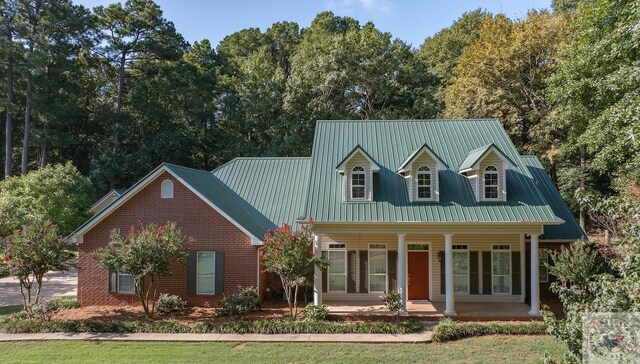 view of front of house with a porch