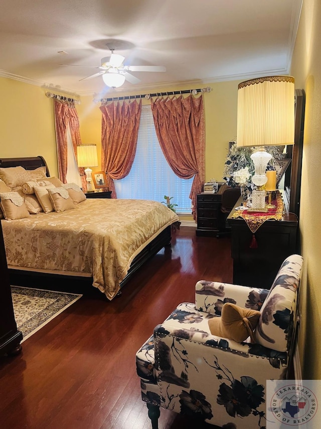 bedroom with ceiling fan, crown molding, and hardwood / wood-style floors