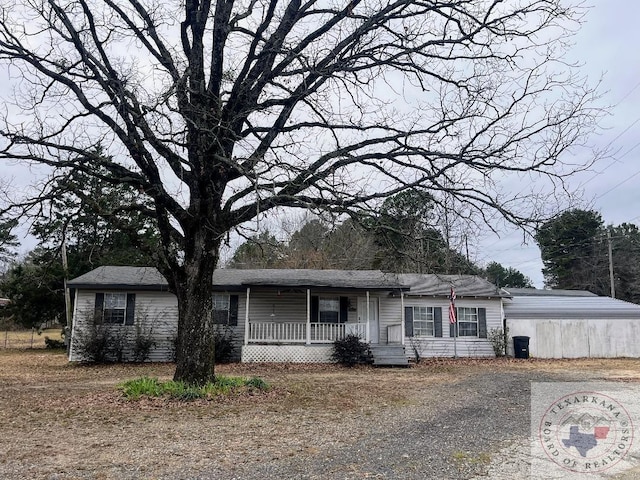 view of front of property featuring a porch