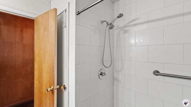 119 Hall St, New Boston, TX 75570 - bathroom with a tile shower