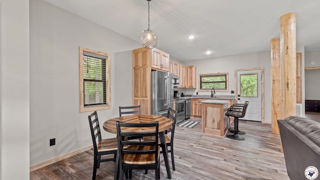 228 Old Factory Site Rd, Murfreesboro, AR 71958 - dining room featuring healthy amount of natural light, light wood-type flooring, recessed lighting, and baseboards