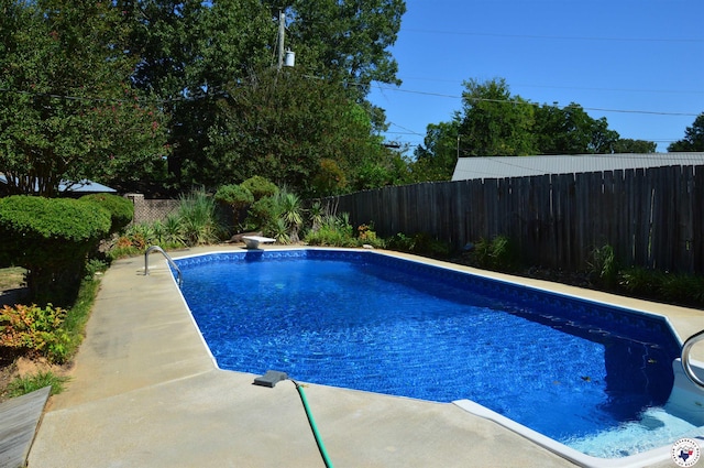 204 S Park Cir, New Boston, TX 75570 - photo 2